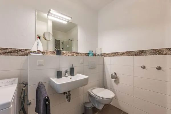 Badezimmer  Ferienhaus Anemone mit Kamin und großer Sonnenterrasse