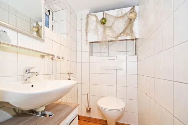 Badezimmer Uns Schilfhus App. Strandgut mit Parkplatz und nur 100 m zum Strand