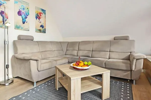 Wohnzimmer Uns Schilfhus App. Atelier mit großen Balkon und nur 100 m zum Strand