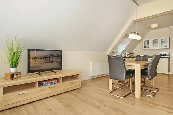 Wohnzimmer Uns Schilfhus App. Atelier mit großen Balkon und nur 100 m zum Strand