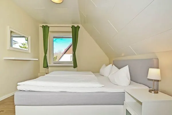 Schlafzimmer Uns Schilfhus App. Atelier mit großen Balkon und nur 100 m zum Strand