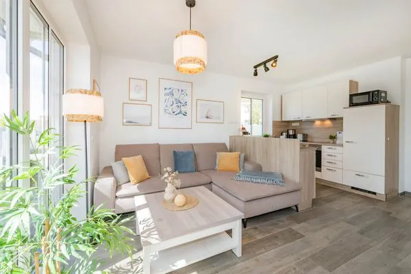 Hauptansicht  Ferienhaus MeerSeenSucht mit Sauna, Terrasse und Grill