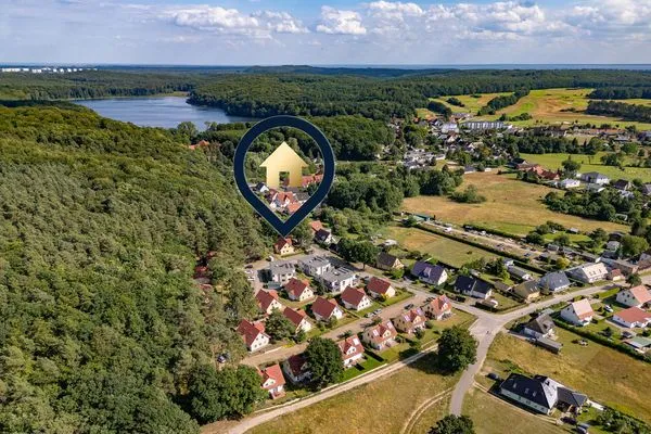 Vogelperspektive  Ferienhaus MeerSeenSucht mit Sauna, Terrasse und Grill