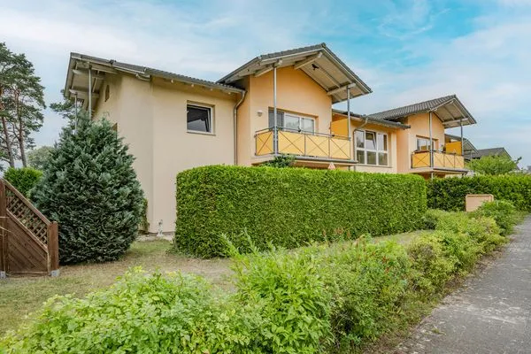 Fassade / Eingang  Ferienwohnung Gestrandet mit Terrasse, Parkplatz und WLAN