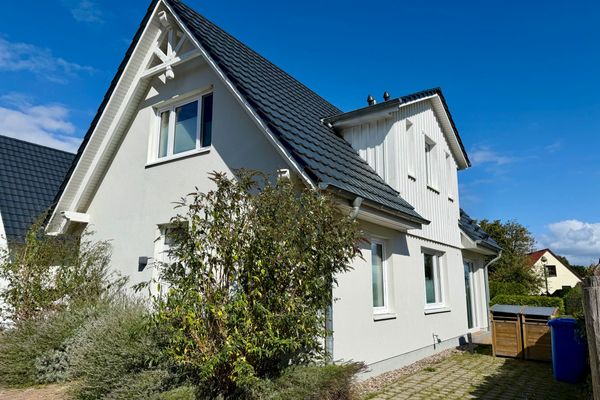 Ferienhäuser Ferienhaus Boddenperle Erholungsort Born - 