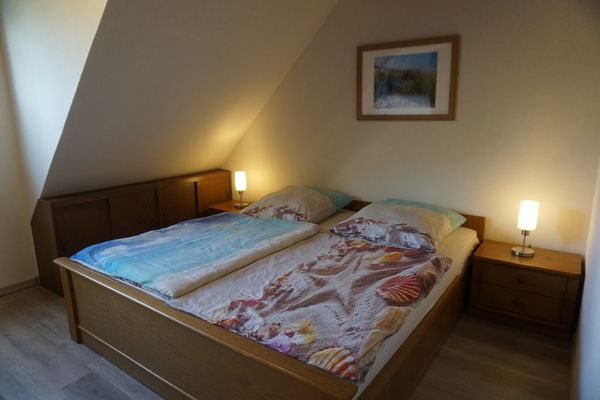  Ferienhaus MeerLiebe Dornumersiel - Schlafzimmer