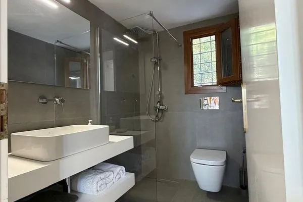 Badezimmer  Armenopetra