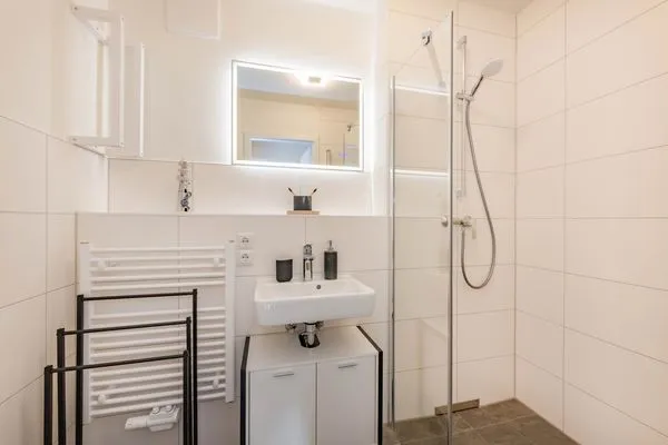 Gäste-WC  Ferienwohnung Haffmuschel mit Terrasse & 2 Schlafzimmern