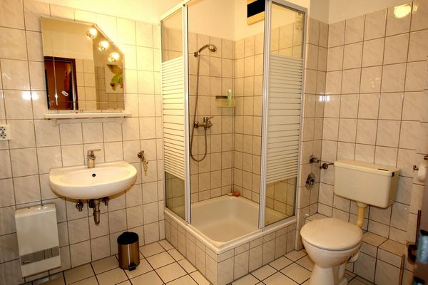  Ferienwohnung Strandloper Dornumersiel - Badezimmer