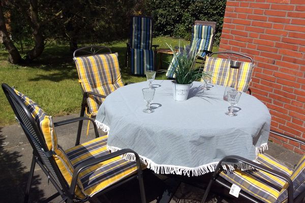  Haus Seeanemone Dornumersiel - Gartenblick