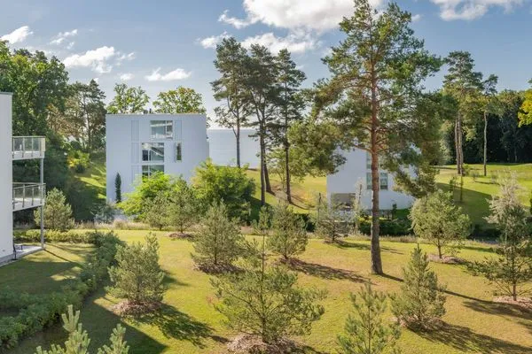 Gartenblick  Ferienwohnung Goldfisch mit Balkon, Wellness- und Kinderspielbereich