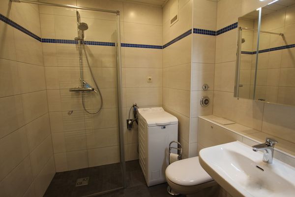  Ferienwohnung Windspiel Dornumersiel - Badezimmer