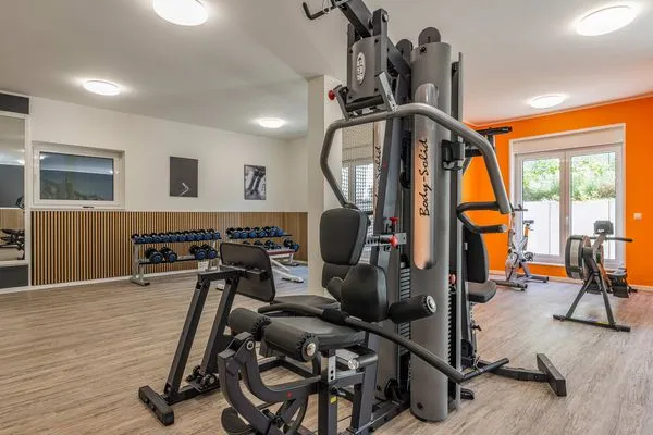 Fitness  Ferienwohnung Goldfisch mit Balkon, Wellness- und Kinderspielbereich