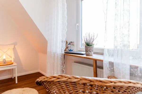 Schlafzimmer mit Meerblick und 2 zusammengestellten Einzelbetten  Nordkiek No. 8