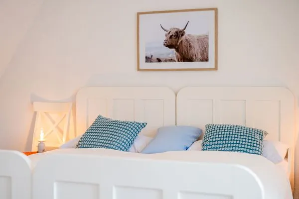 Schlafzimmer mit Meerblick und 2 zusammengestellten Einzelbetten  Nordkiek No. 8