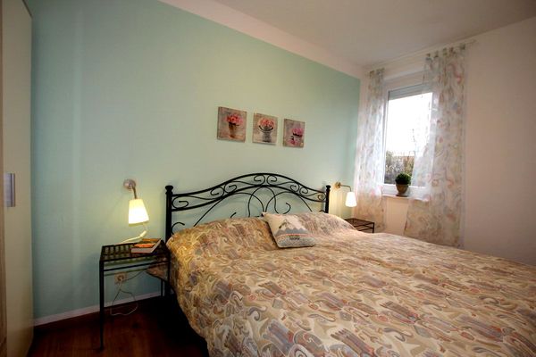  Haus Seeadler Dornumersiel - Schlafzimmer