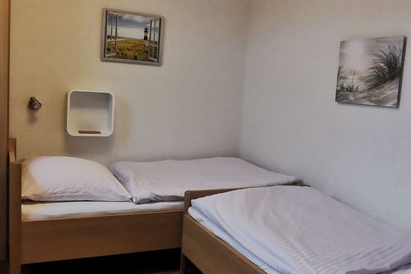  Haus Anne Dornumersiel - Schlafzimmer