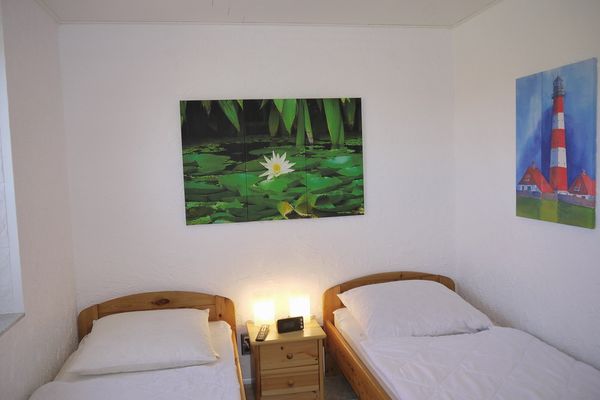  Haus Windböe Dornumersiel - Schlafzimmer