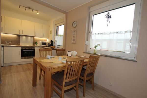  Haus Meeresbrise Dornumersiel - Wohnzimmer