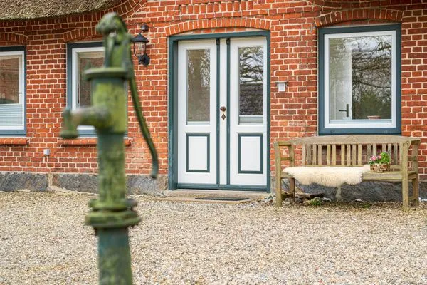 Das Bauernhaus am Mühlendamm mit Reetdach und viel Charme  Bauernhaus am Mühlendamm