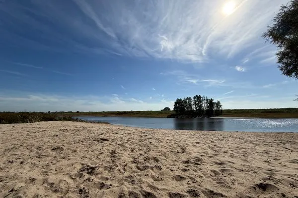  EuroParcs Marina Strandbad Chalet IJsselNest mit Zaun Haus Nr. 416