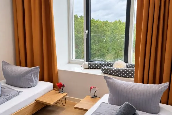 Schlafzimmer 2: 2xEinzelbetten (90x200)  FeWo Albatros in Prora - 6.52