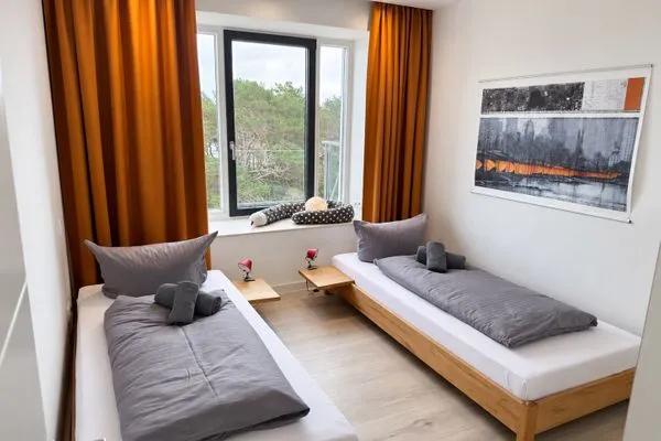 Schlafzimmer 2: 2xEinzelbetten (90x200)  FeWo Albatros in Prora - 6.52