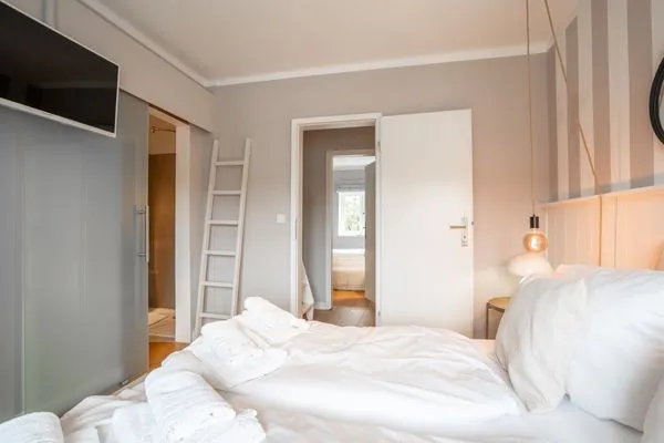 Doppelbett mit Bad on Suite  List Lounge