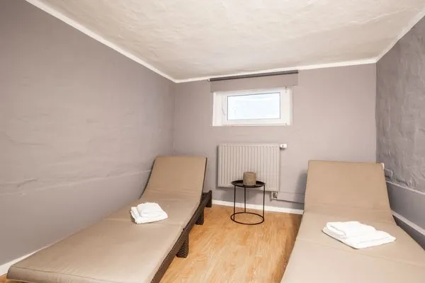 Wellnessbereich UG  List Lounge