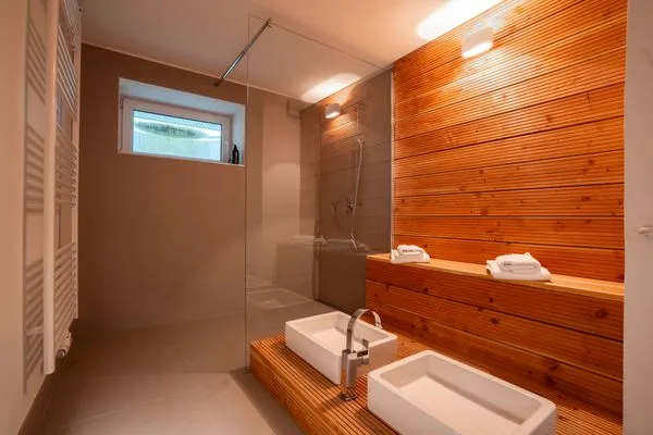 Wellnessbereich UG  List Lounge