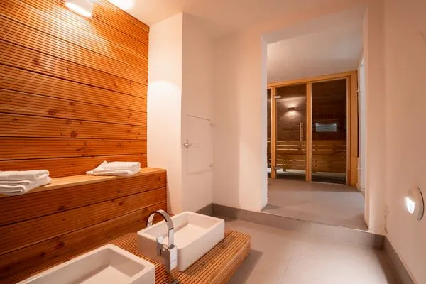 Wellnessbereich UG  List Lounge