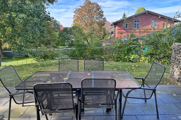 Moderne Erdgeschosswohnung mit 3 Schlafzimmern und Kamin