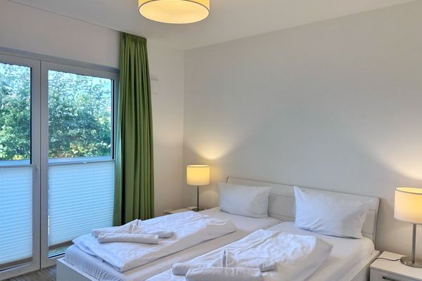 Moderne Erdgeschosswohnung mit 3 Schlafzimmern und Kamin