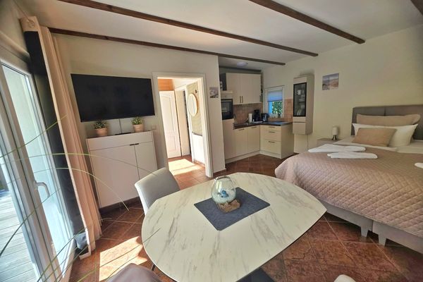 Idyllisches kleines Ferienhaus am Hochufer von Lohme