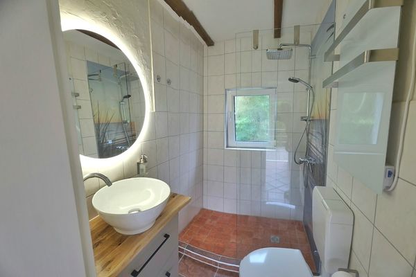 Idyllisches kleines Ferienhaus am Hochufer von Lohme