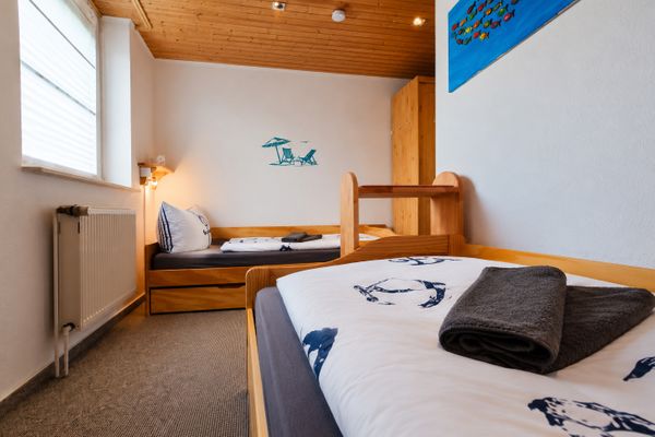  Ferienhaus Lippetal Carolinensiel - Schlafzimmer