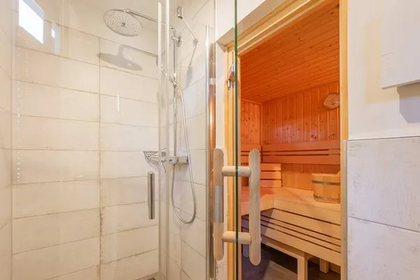 Sauna  Ferienhaus Ferdinand mit Sauna, Kamin und Terrasse - Hunde willkommen