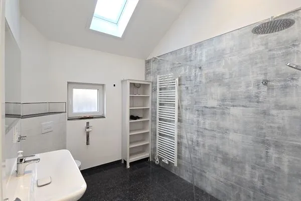 Badezimmer  Ferienhaus "Rachel III" im Ferienpark Holm an der Ostsee