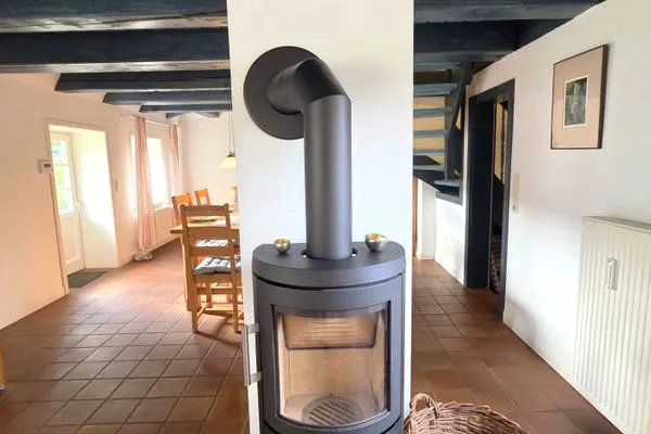 Kamin-/Ofen  Doppelhaushälfte unter Reet