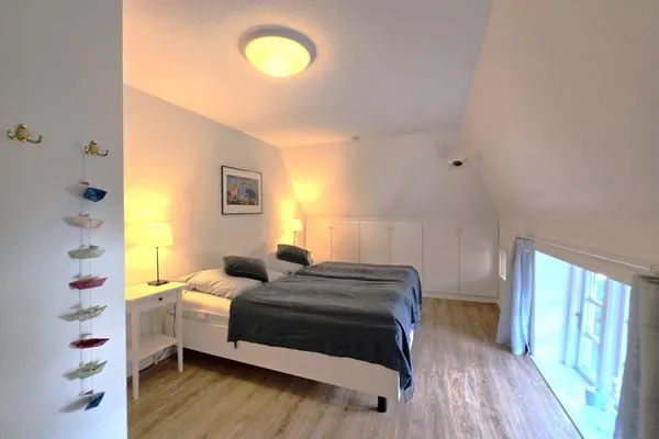 Schlafzimmer  Doppelhaushälfte unter Reet