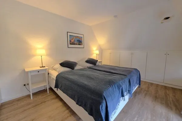 Schlafzimmer  Doppelhaushälfte unter Reet