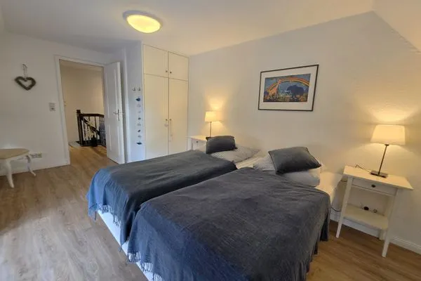 Schlafzimmer  Doppelhaushälfte unter Reet
