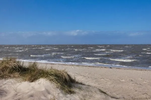 Strand  Meerblick (50.4.N)