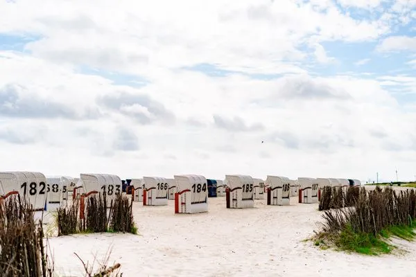 Strand  Meerblick (50.4.N)
