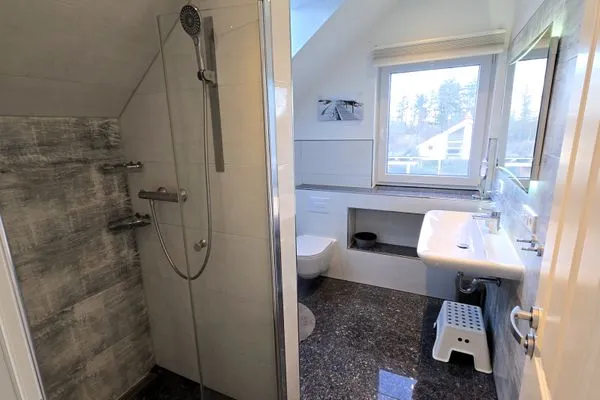 Badezimmer  Ferienhaus "Marie II" ostseenah im Ferienpark Holm