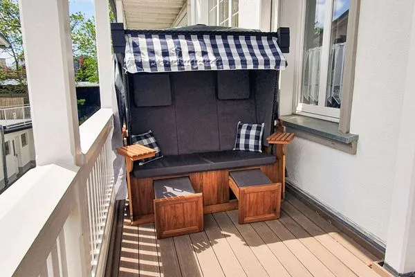 Balkon  helle Ferienwohnung, strandnah mit großem Balkon