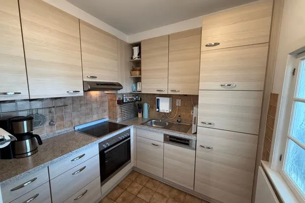 Küche / Küchenzeile Ferienwohnung im Haus Strandstr.22 Hoja App. 63/ TG Platz Nr. 105  obere Ebene