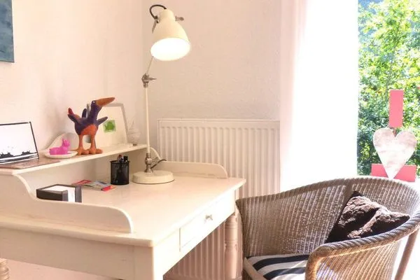 Schreibtisch im Ferienhaus Koggenhüs in Norddorf auf Amrum  Ferienhaus *Koggenhüs*