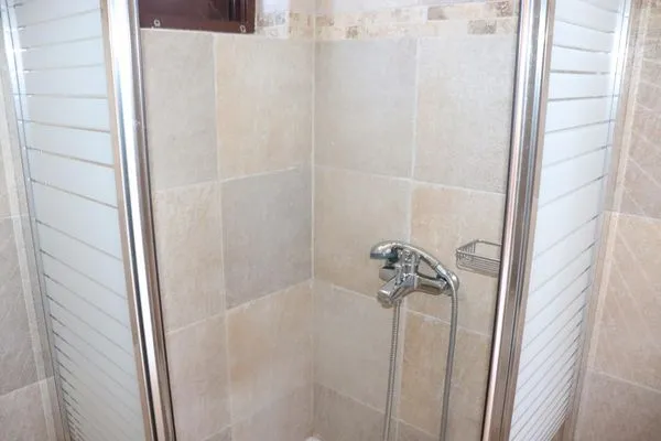 Bathroom  Takis Bizos House 1