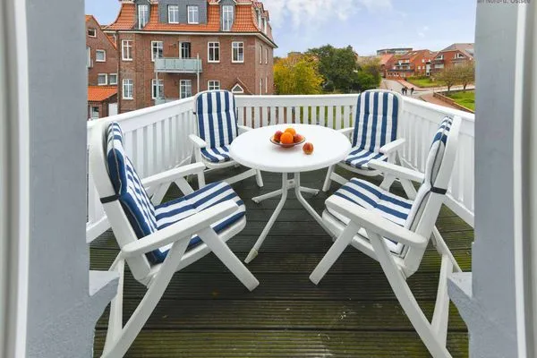 Balkon Logirhaus Doyen Ferienwohnung Robbenplate